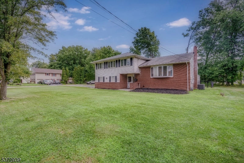 122 Marmora Rd