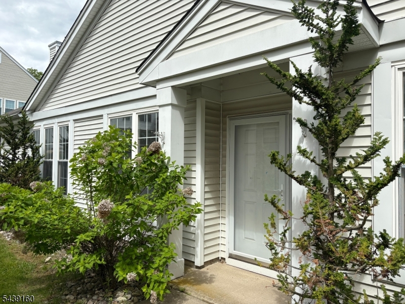 37 Stafford Ln
