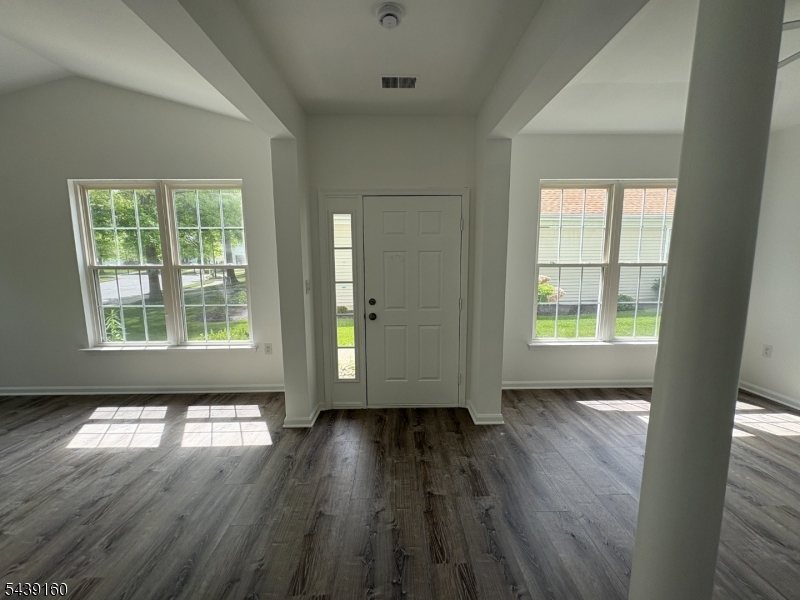 37 Stafford Ln