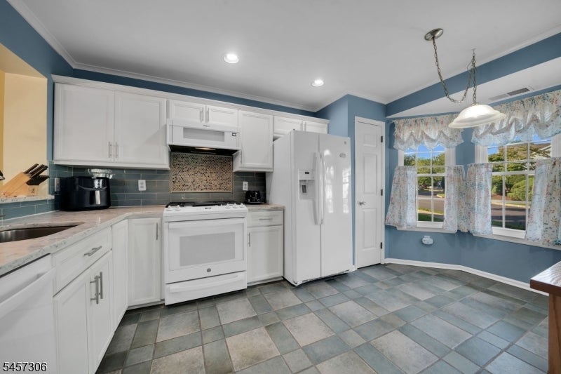 3701 Tudor Dr 3701