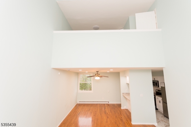 684 Irvington Ave 7