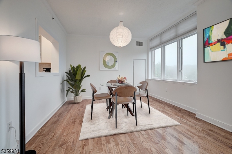 616 South Orange Ave 7G