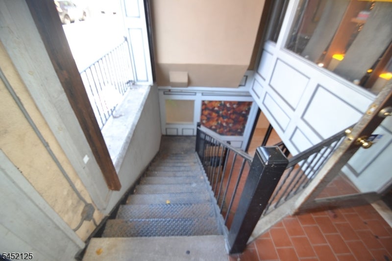 225 Washington St