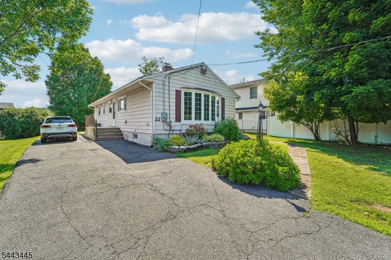 22 Arlington Ave