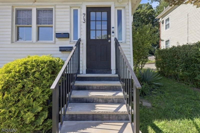 73 Madison St