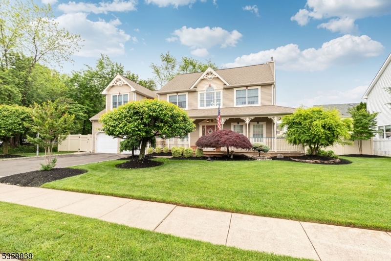 411 Arlington Ave