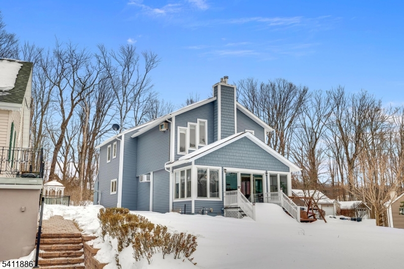 38 Silver Springs Dr