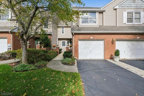 Photo of 18 Harkey Ct, Roseland, NJ 07068 (MLS # 3994416)