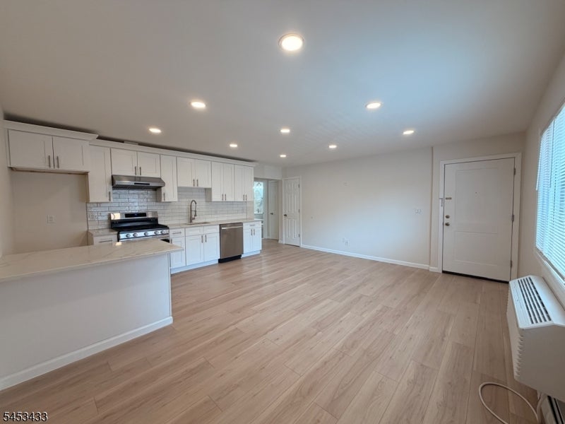 291 Garibaldi Ave 13