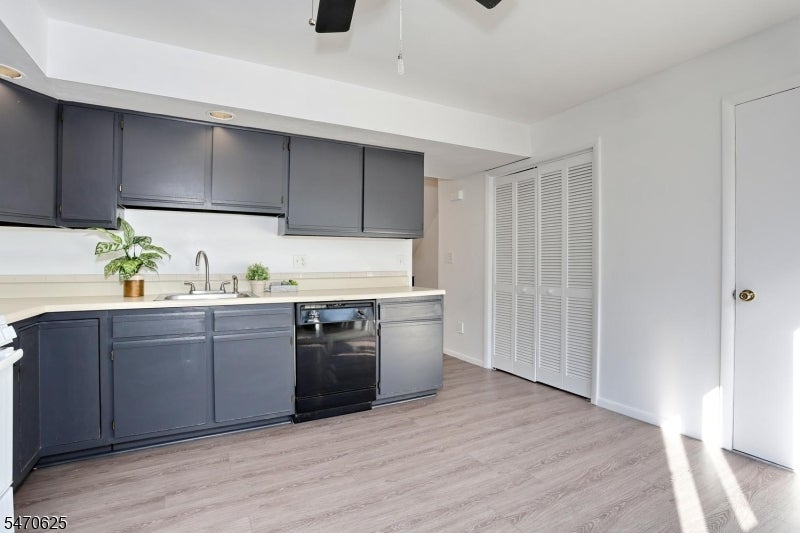 8 Leary Ave UNIT F F