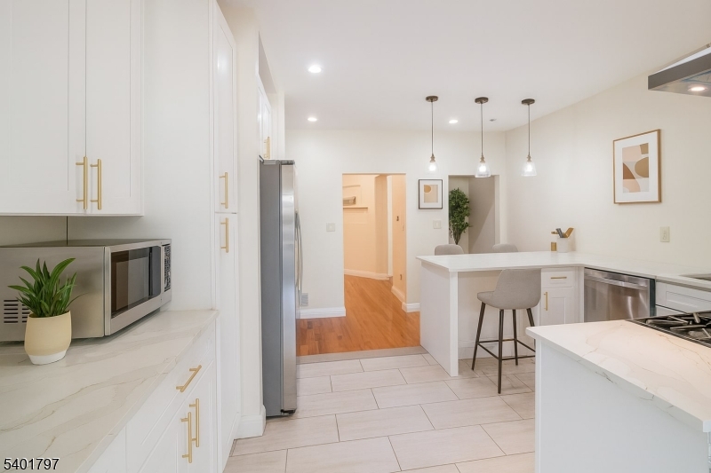 187-189 Littleton Ave 1