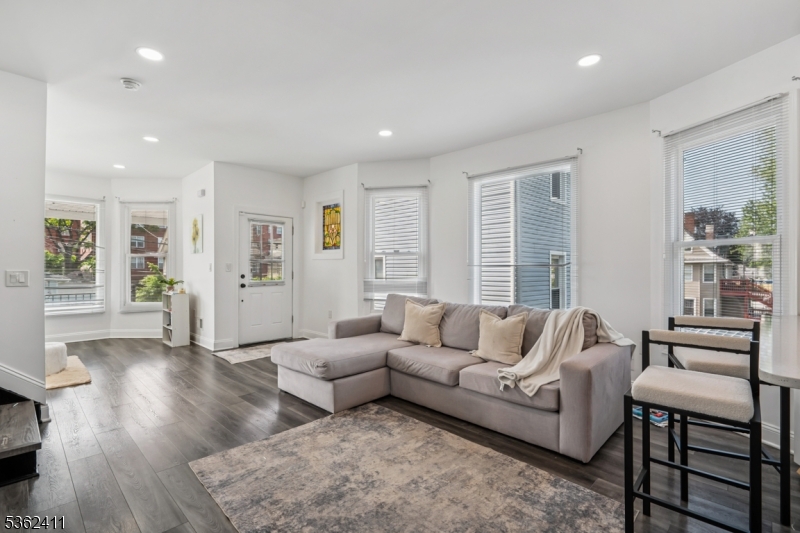 31 Vanderbeck Pl