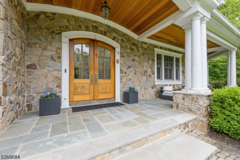 3 Bridle Way