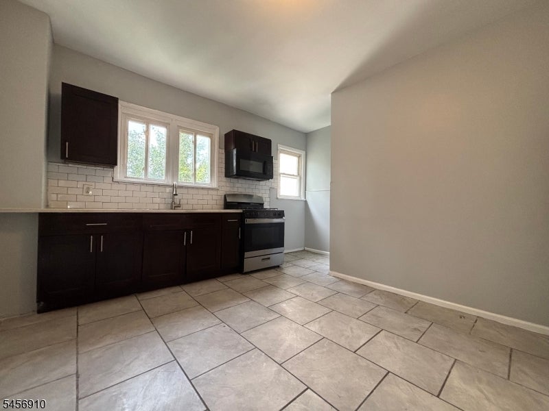 144 E Jersey St 2