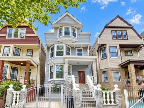 Photo for 324 Clifton Ave