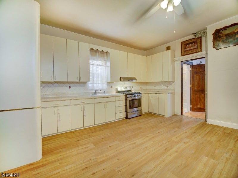 324 Clifton Ave