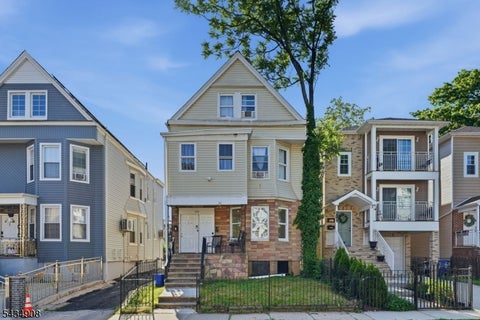 Photo for 148 N 15Th St
