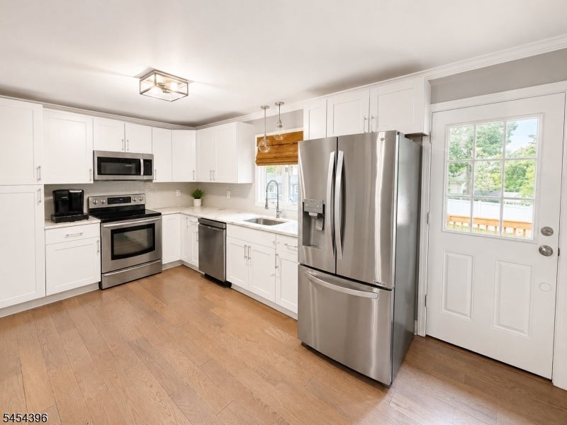 21 Woodland Trl S