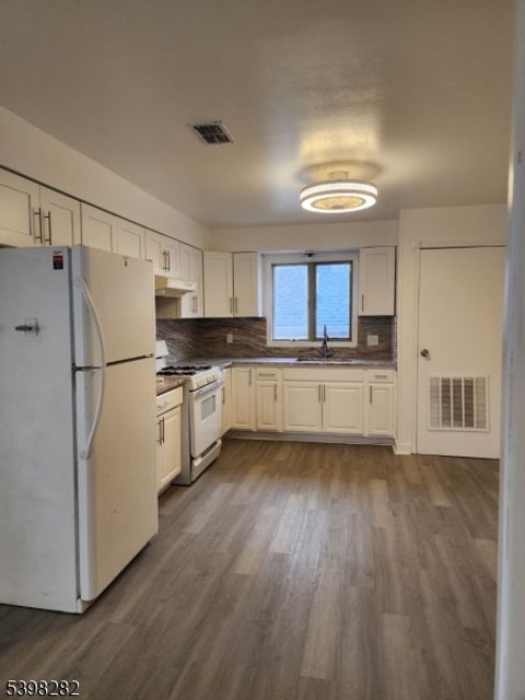 62 Davenport Ave Newark City NJ 07107