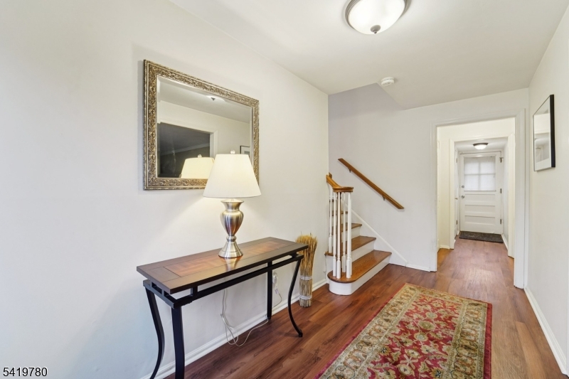 64 Hampton Dr