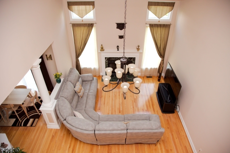 4 Spinnaker Dr