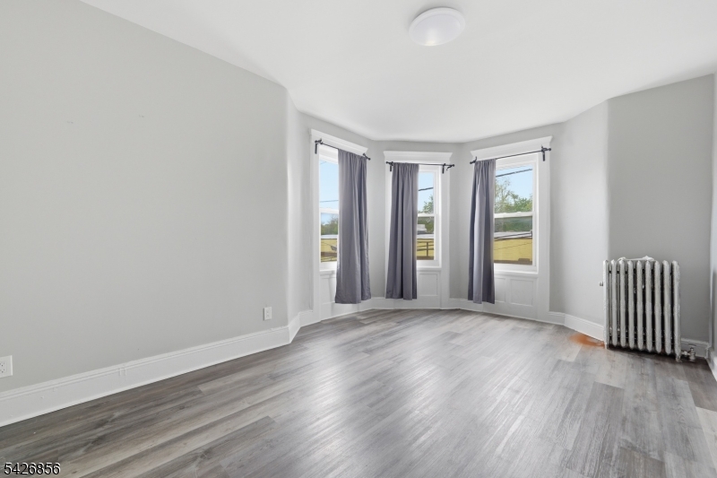 68 Mill St 4