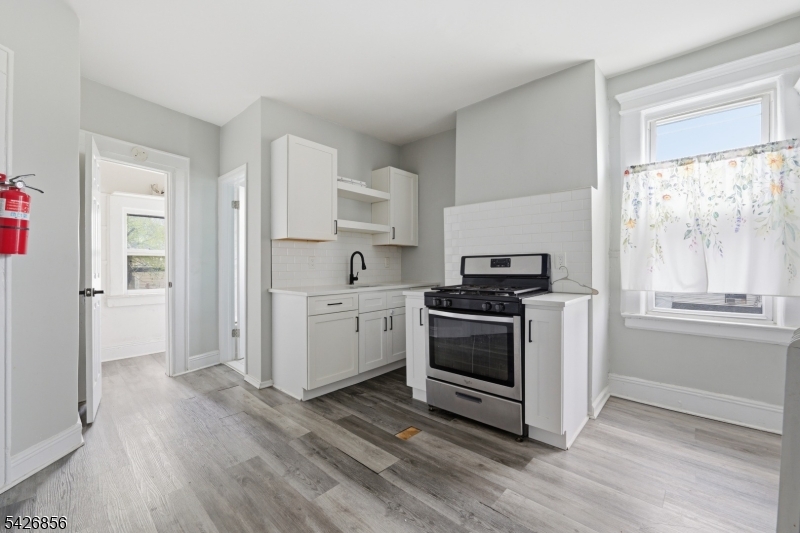 68 Mill St 4
