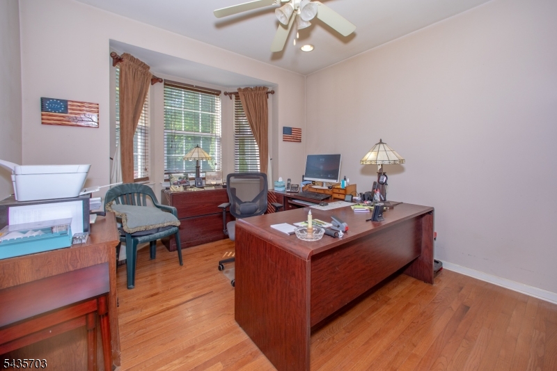 6 Eileen Dr