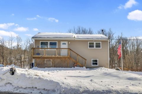 142 Barry Dr N Vernon Twp. NJ 07422