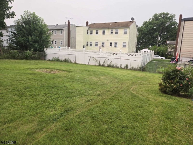 832 Dewey St 2