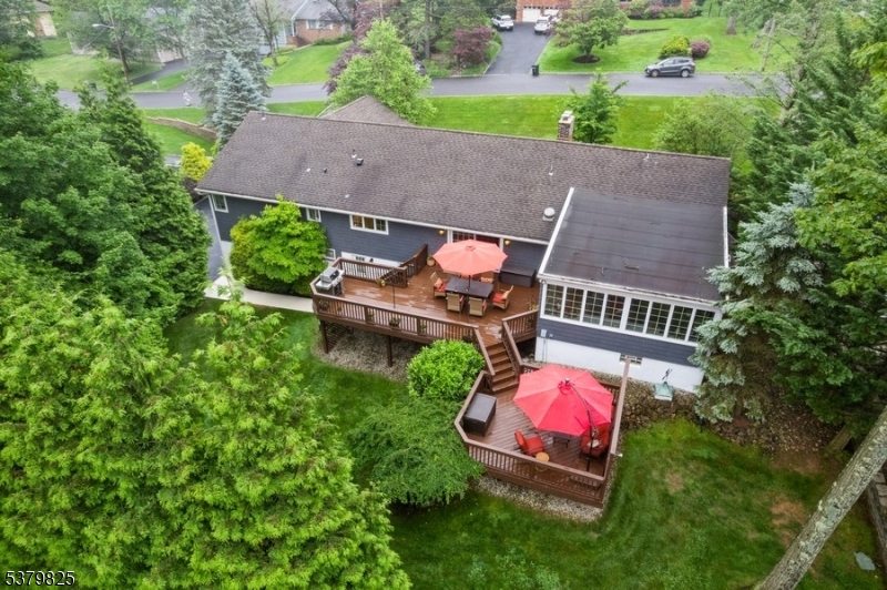 11 Old Farm Rd