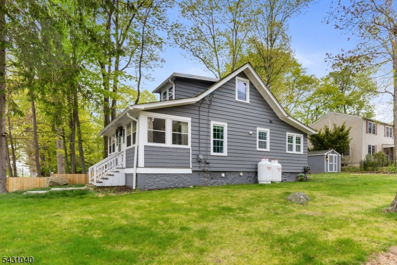 119 Bell Ave