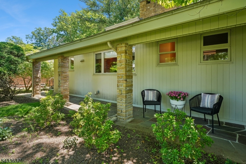 Homes for Sale in Northern NJ | ThisIsRiverEdge.com 170 Northwoods Dr