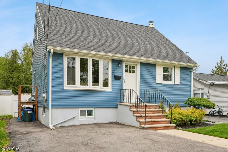 30 Seminole Ave