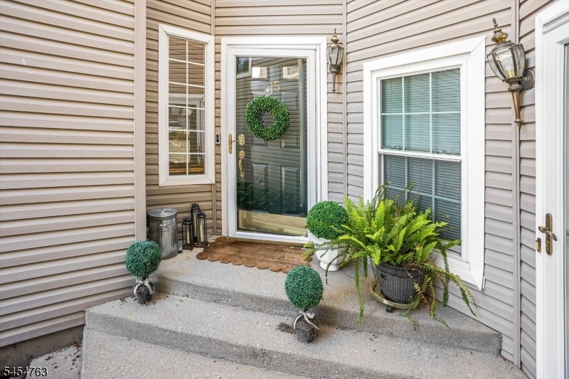 15 Witherspoon Ct