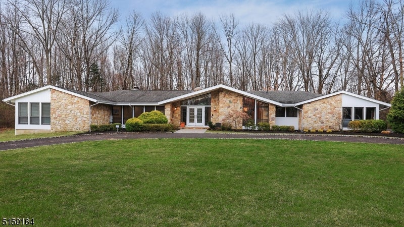 24 William Penn Rd