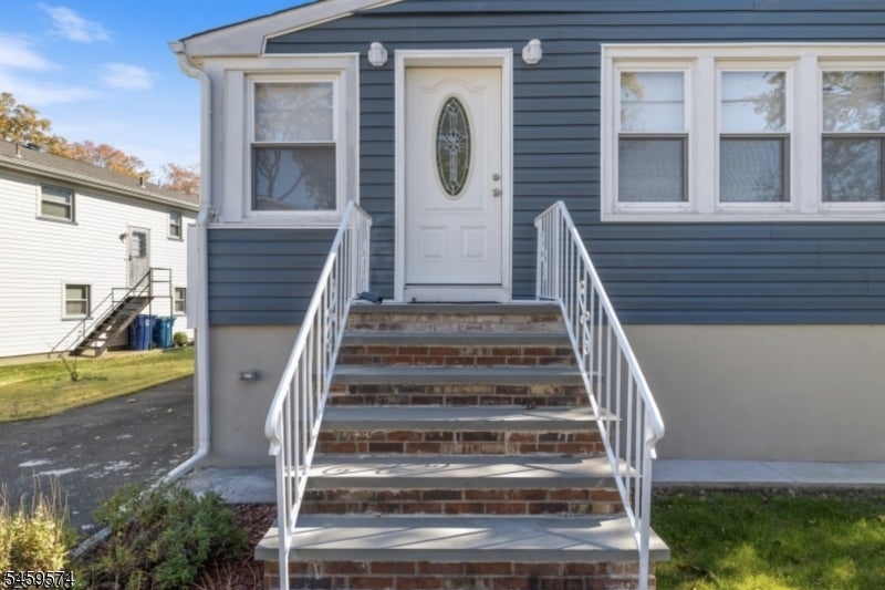 57 Harding Ave