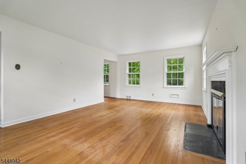 63 Magnolia Dr