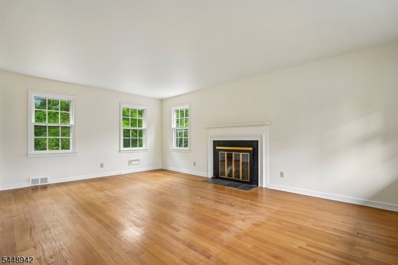 63 Magnolia Dr