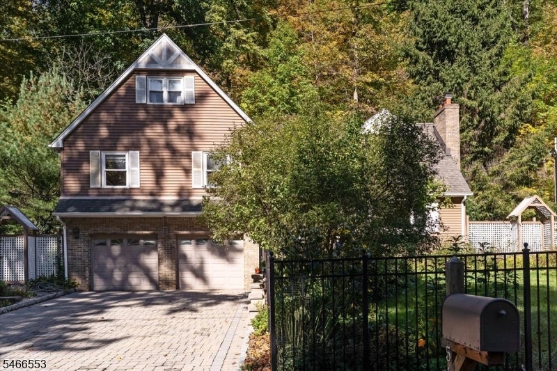 51 Whippoorwill Ln