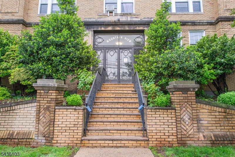 22 Saint Lukes Pl A3