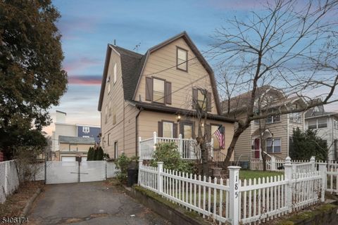 185 State St Bloomfield Twp. NJ 07003