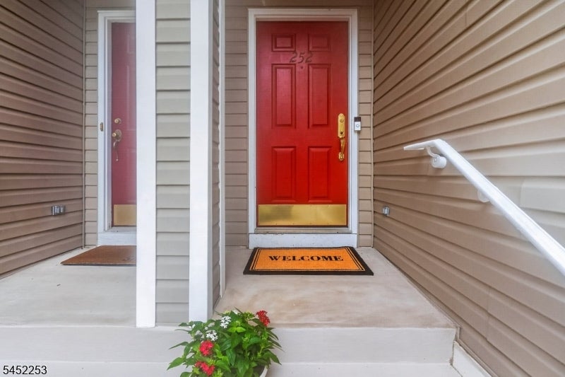 252 Ridge Dr