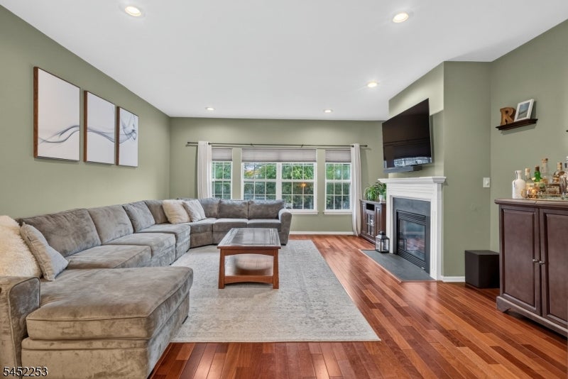 252 Ridge Dr
