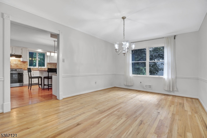 4 Deborah Dr