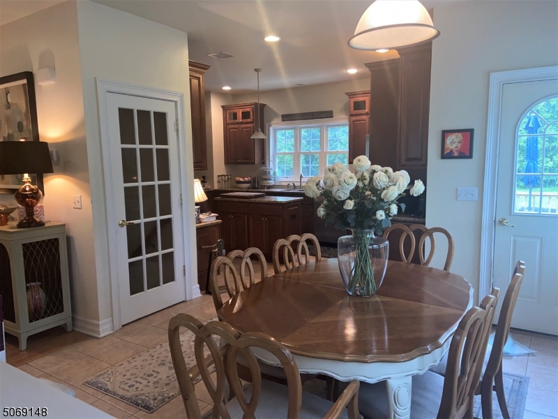13 Springbrook Trl