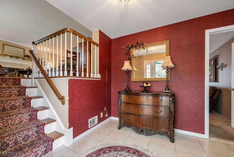 485 Eisenhower Ct