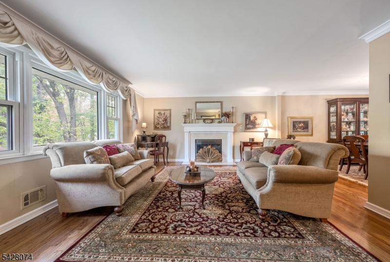 485 Eisenhower Ct
