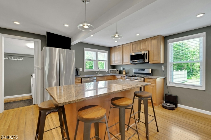 106 Steinmetz Rd