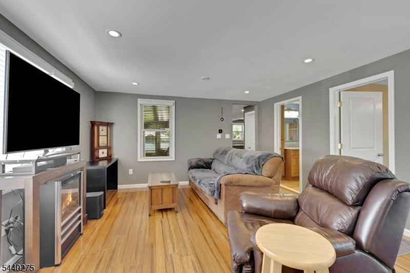 106 Steinmetz Rd